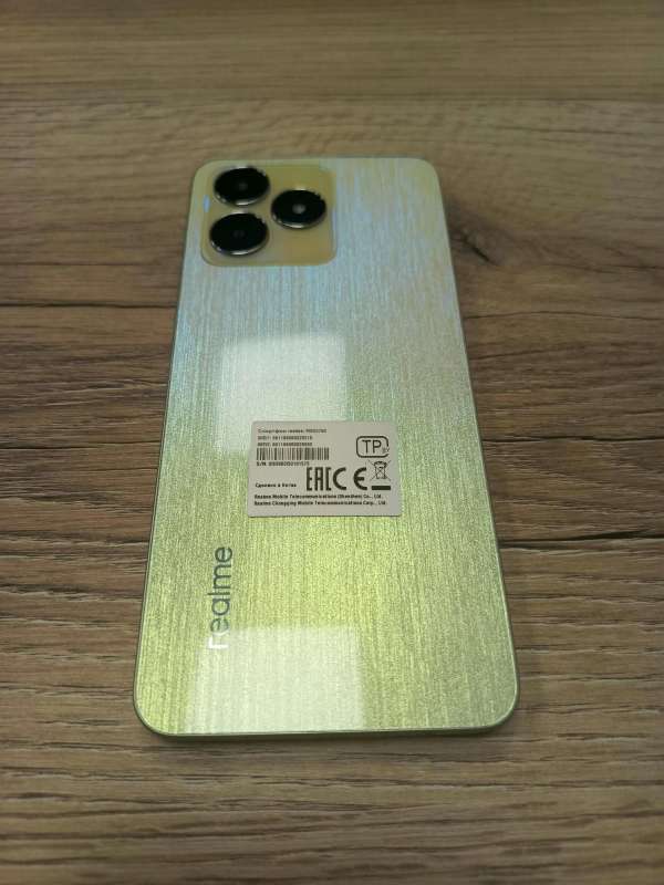 Уцененный товар Realme C53 6 128Gb Champion Gold