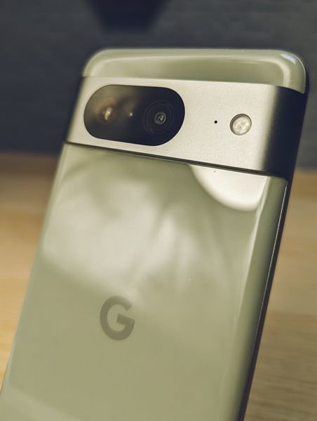 Уцененный товар Google Pixel 8 8/128Gb Hazel