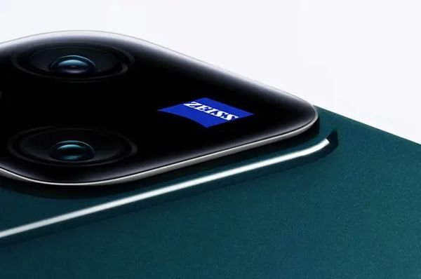 Vivo V30 Pro 12/512Gb Lush Green